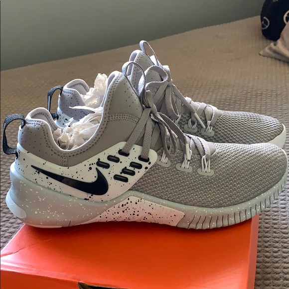Nike Shoes - Nike Free Metcon